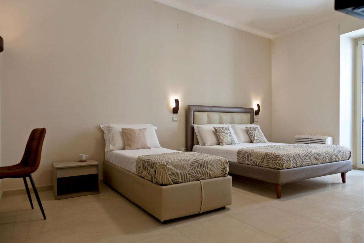 Opera In Via Toledo By Wonderful Italy Guest house Naples